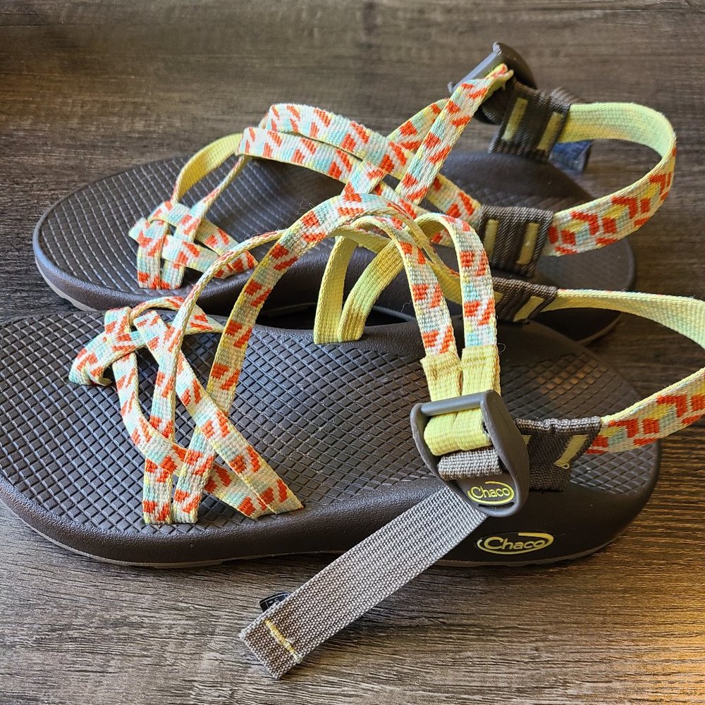 Barely Worn Super Cute Chaco Z Sandals Sz 8